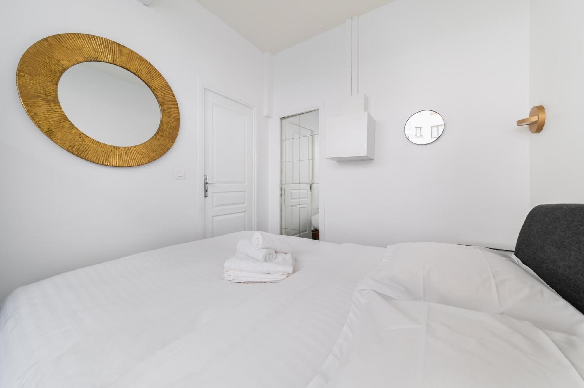 Charmant Appartement Calme Place Du Trocadero - 4P - Flat-Guest Paris Exteriör bild